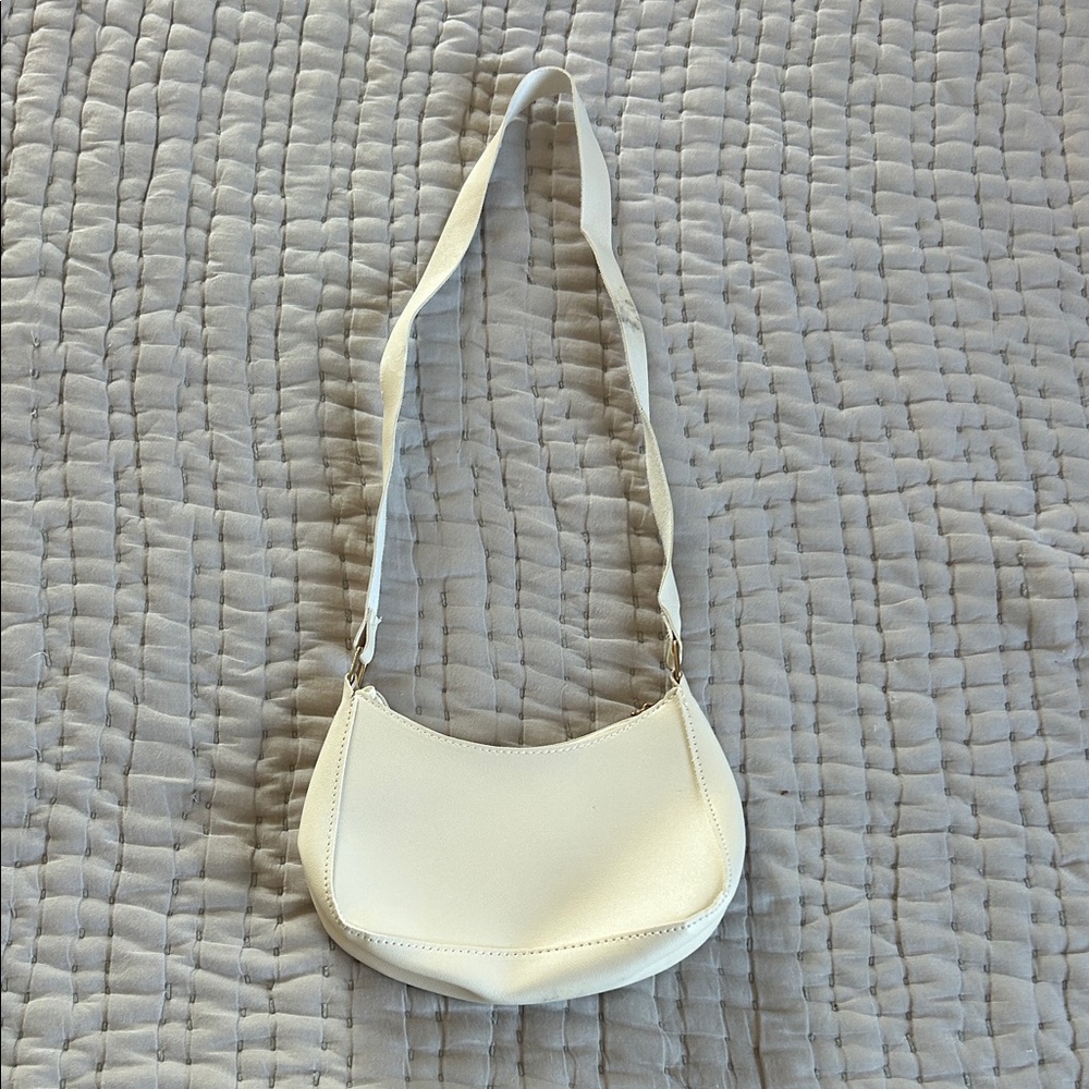 Elegant White Shoulder Bag